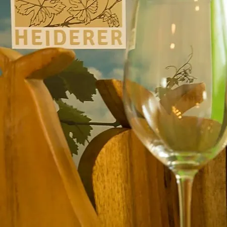 Schmankerl Und Gast Bed & Breakfast Rohrendorf bei Krems